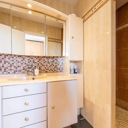 Serenity - Sea View - 2 Bedrooms, 3 Beds To 7 People